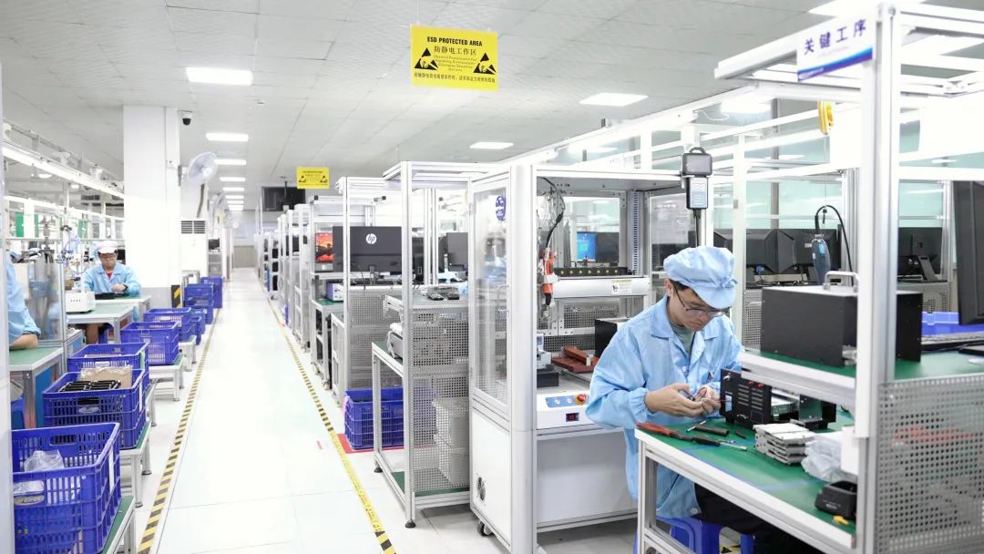 豐澤 從“制造”到“智造”——“倍增行動(dòng)”驅(qū)動(dòng)通訊產(chǎn)品技術(shù)開發(fā)與工業(yè)經(jīng)濟(jì)提質(zhì)增效